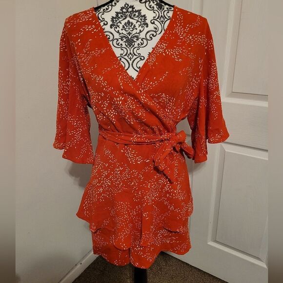 Princess Polly Louie Hidden Romper Floral Faux - Picture 1 of 5